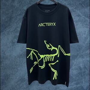 Arc'teryx Men's Black Short-Sleeve Shirt